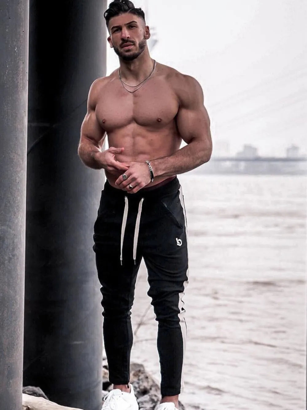 5b1c34d2-cfb2-4f8b-a816-7b524edb5760-Max