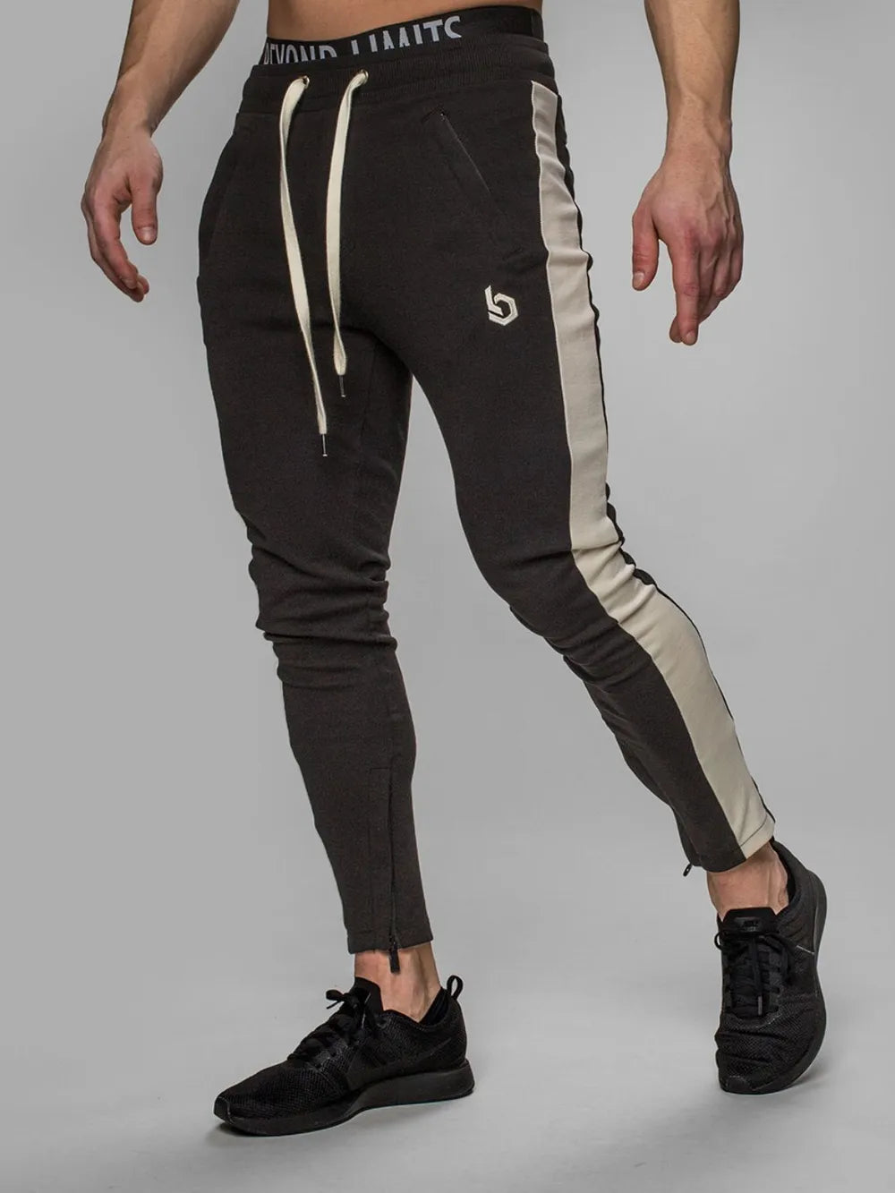 b5d41b79-4f69-4a81-93e7-7df88f3cb420-Max